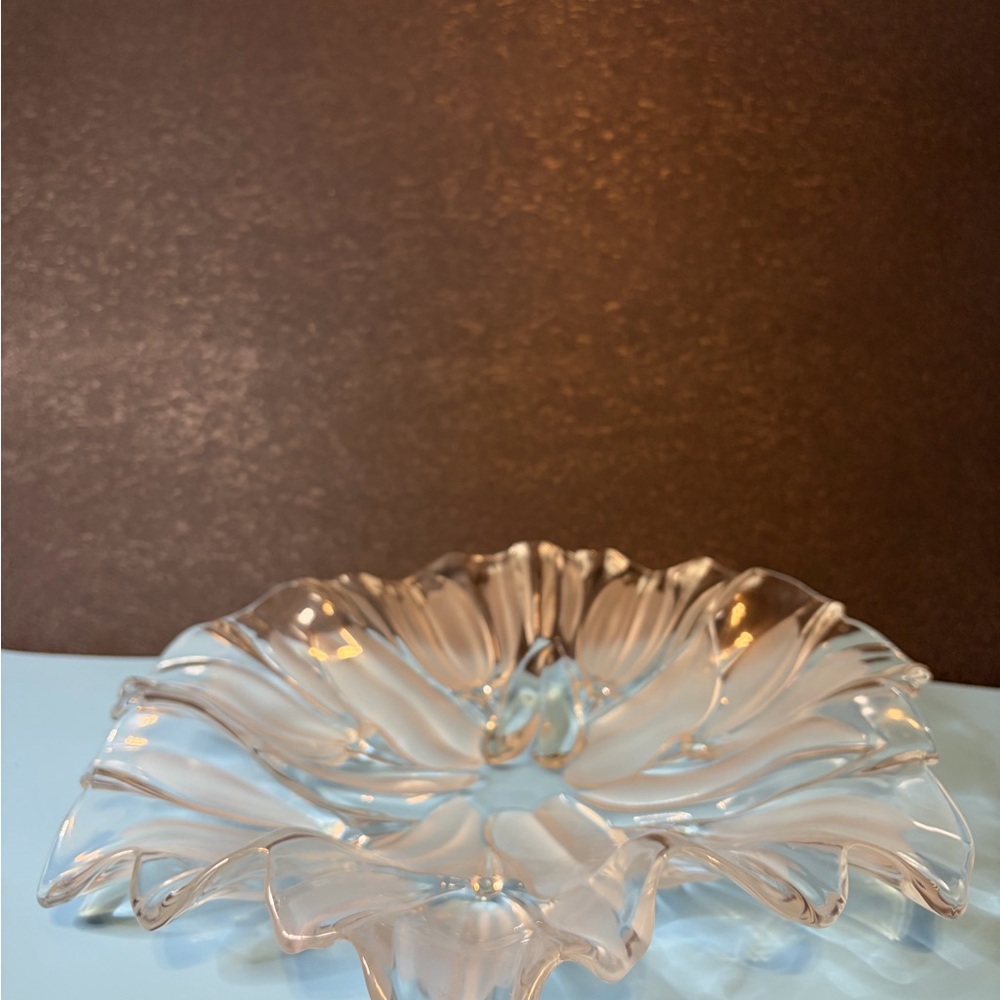 Mikasa Satin and Clear Glass Tulip Serving Dish